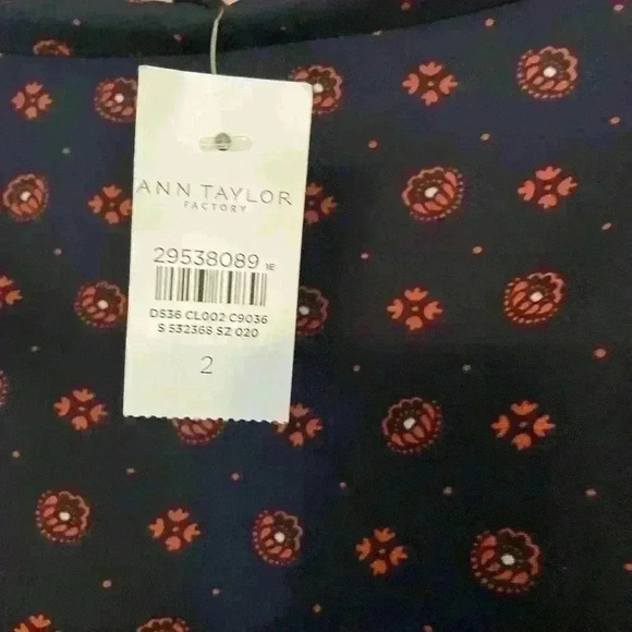 ❤️5/$25❤️ A line skirt - Picture 4 of 4